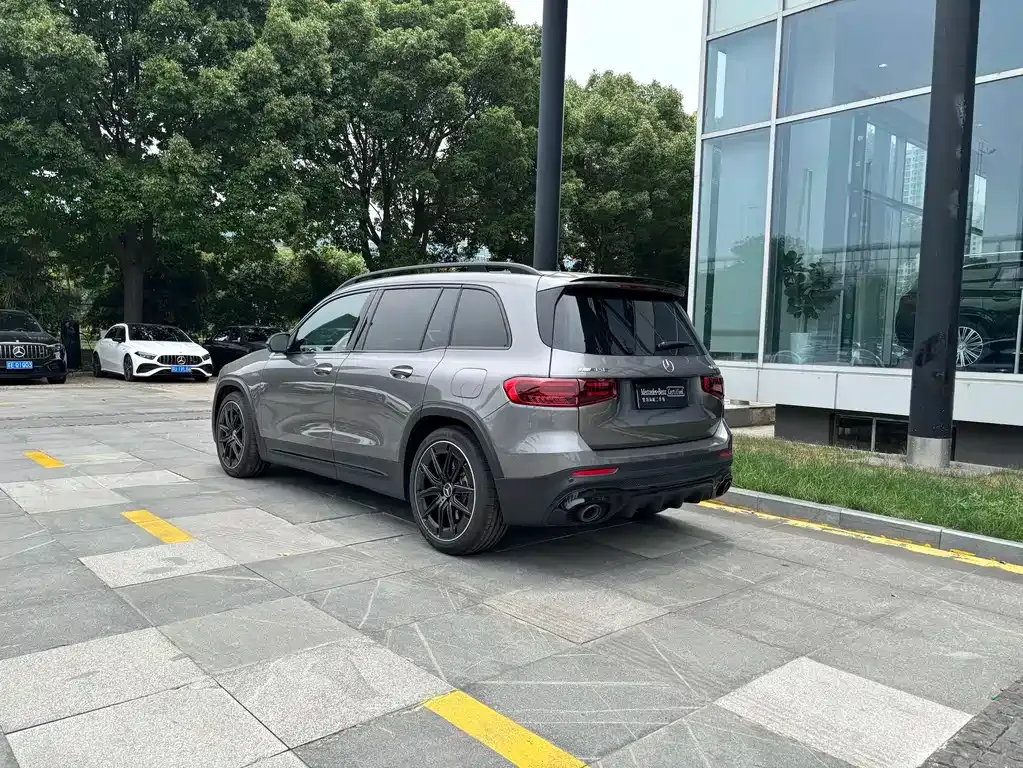 Mercedes-Benz GLB AMG — фото 8