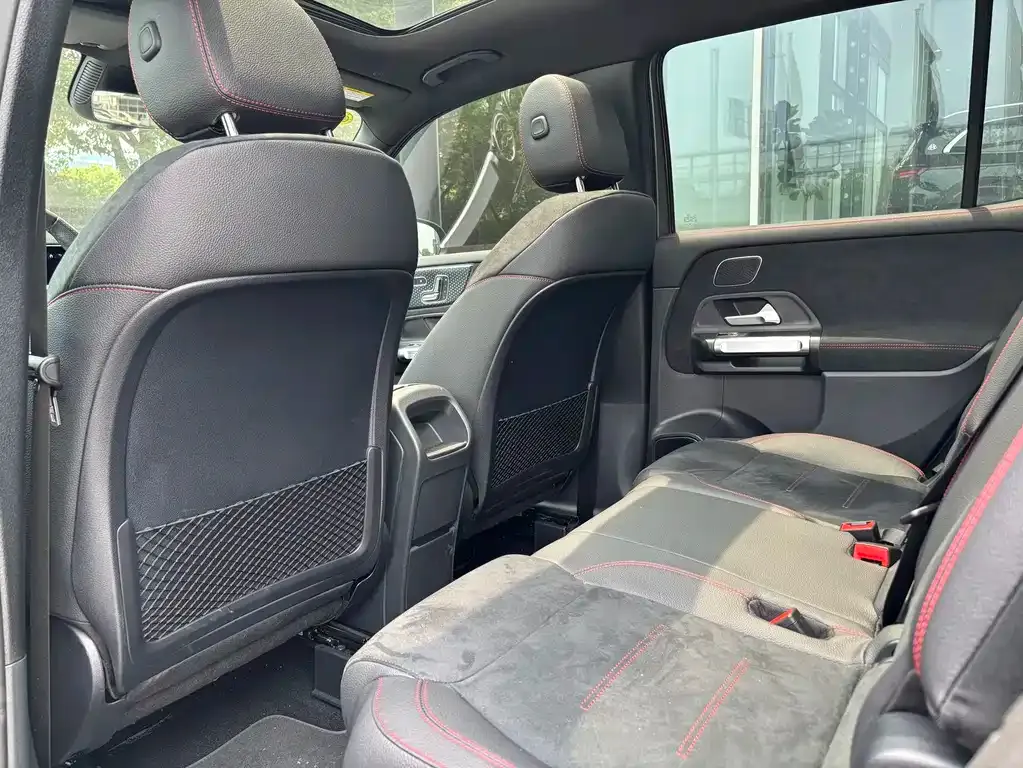 Mercedes-Benz GLB AMG — фото 7