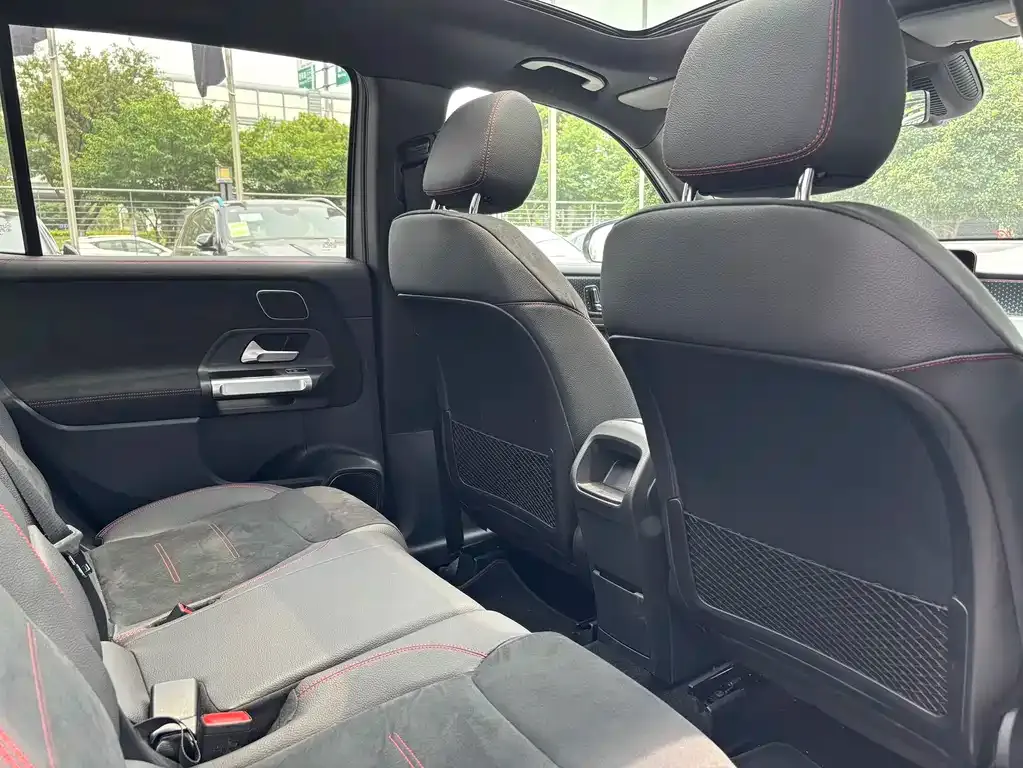 Mercedes-Benz GLB AMG — фото 4