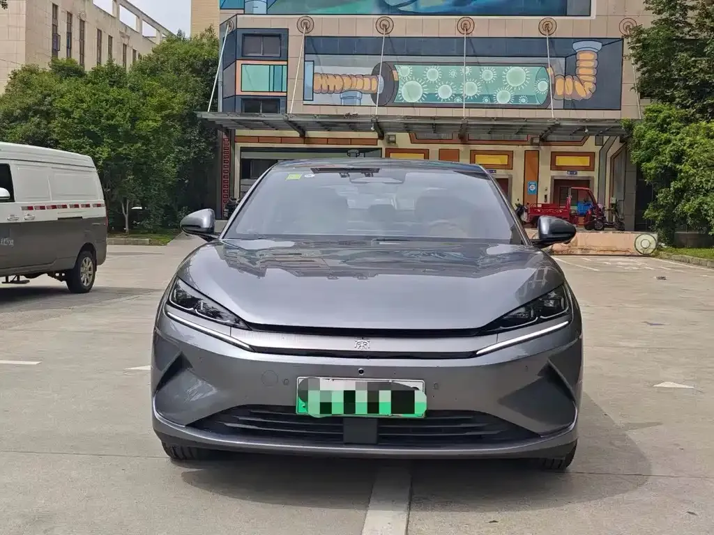 BYD Qin L — фото 10
