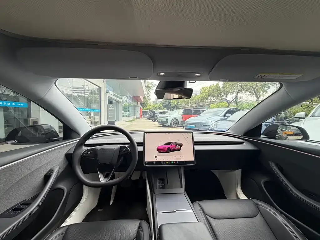 Tesla Model 3 — фото 10