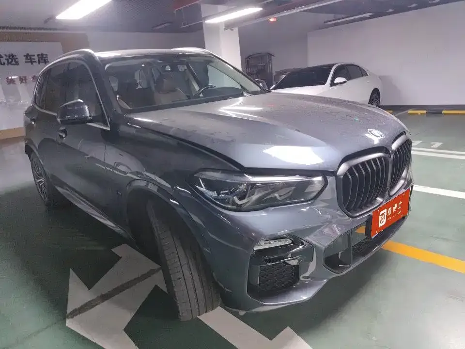 BMW X5 (Import) — фото 8
