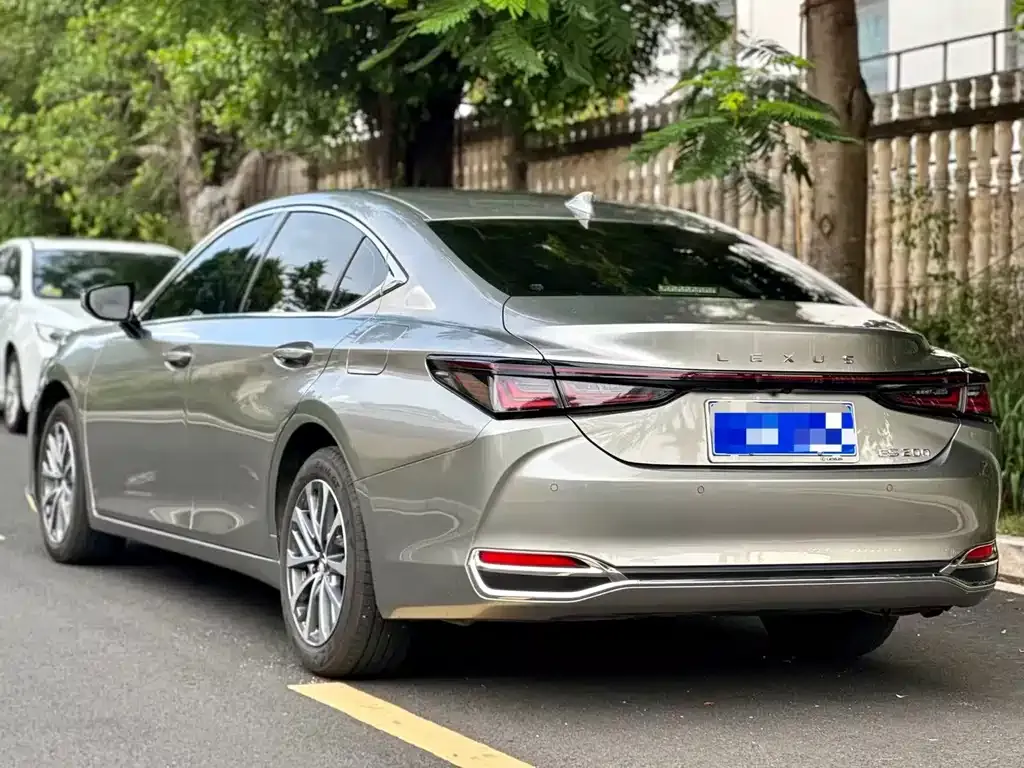 Lexus ES — фото 4