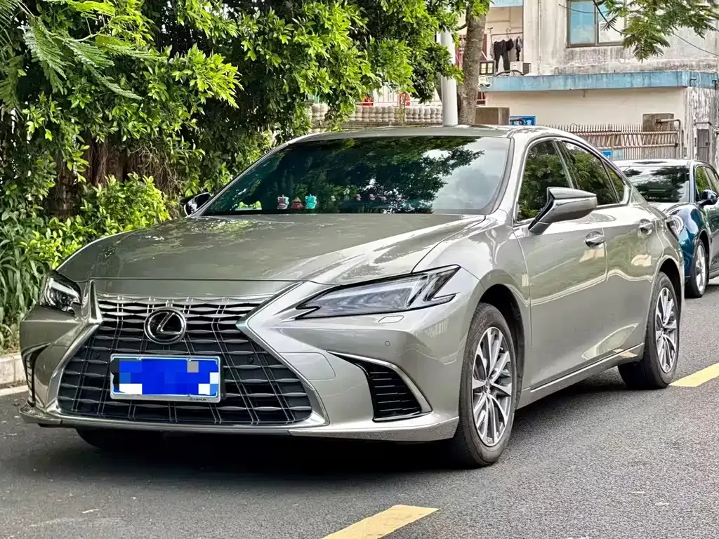Lexus ES — фото 9