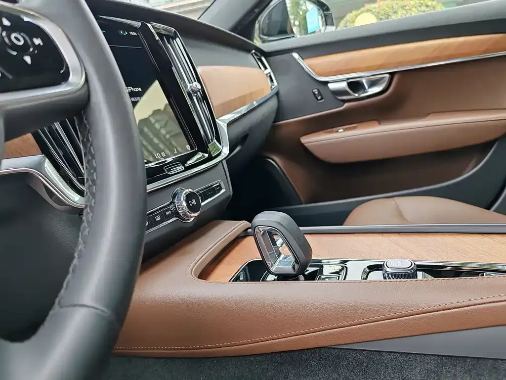 Volvo S90 — фото 9