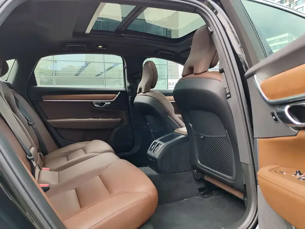 Volvo S90 — фото 4