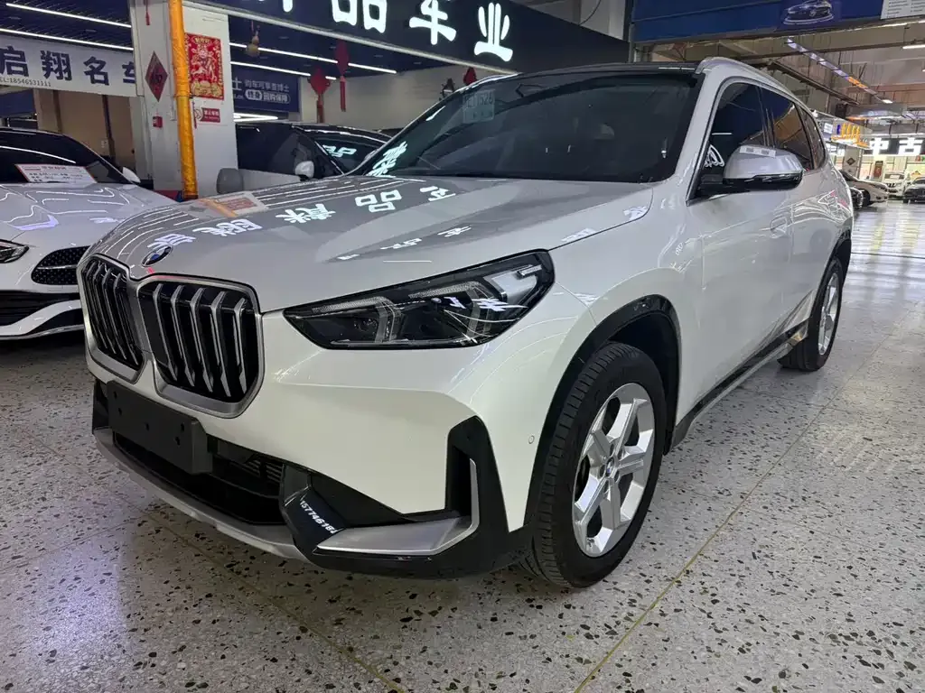 BMW X1 — фото 1