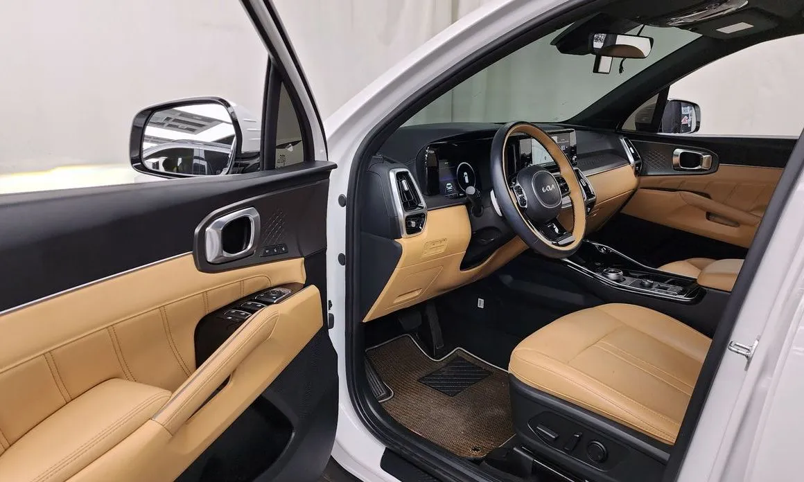 Kia Sorento — фото 8
