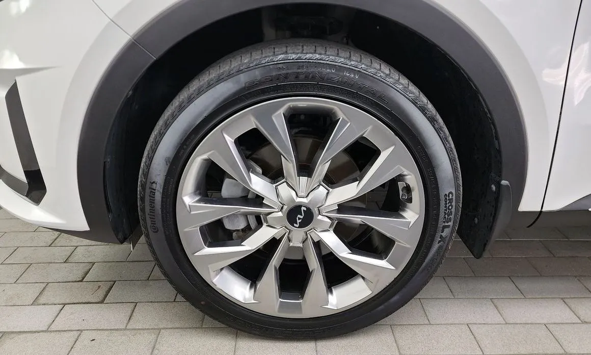 Kia Sorento — фото 9