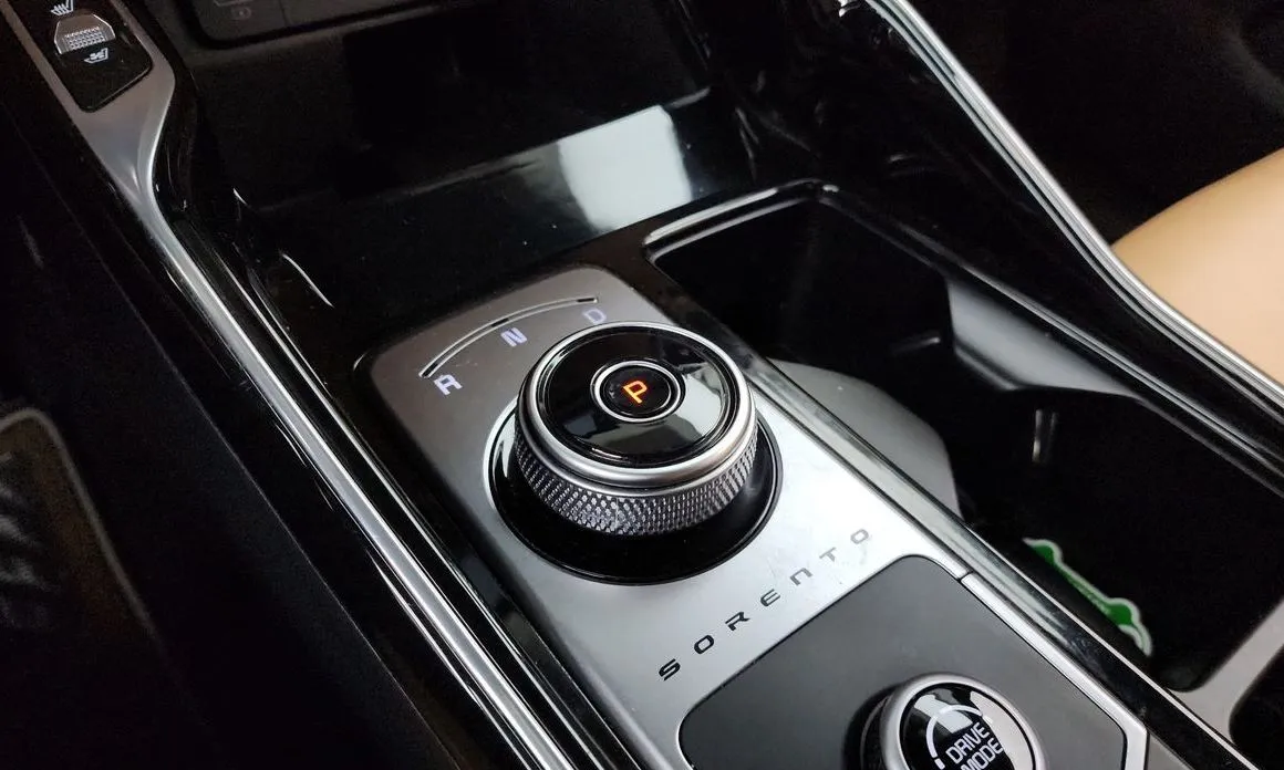 Kia Sorento — фото 5