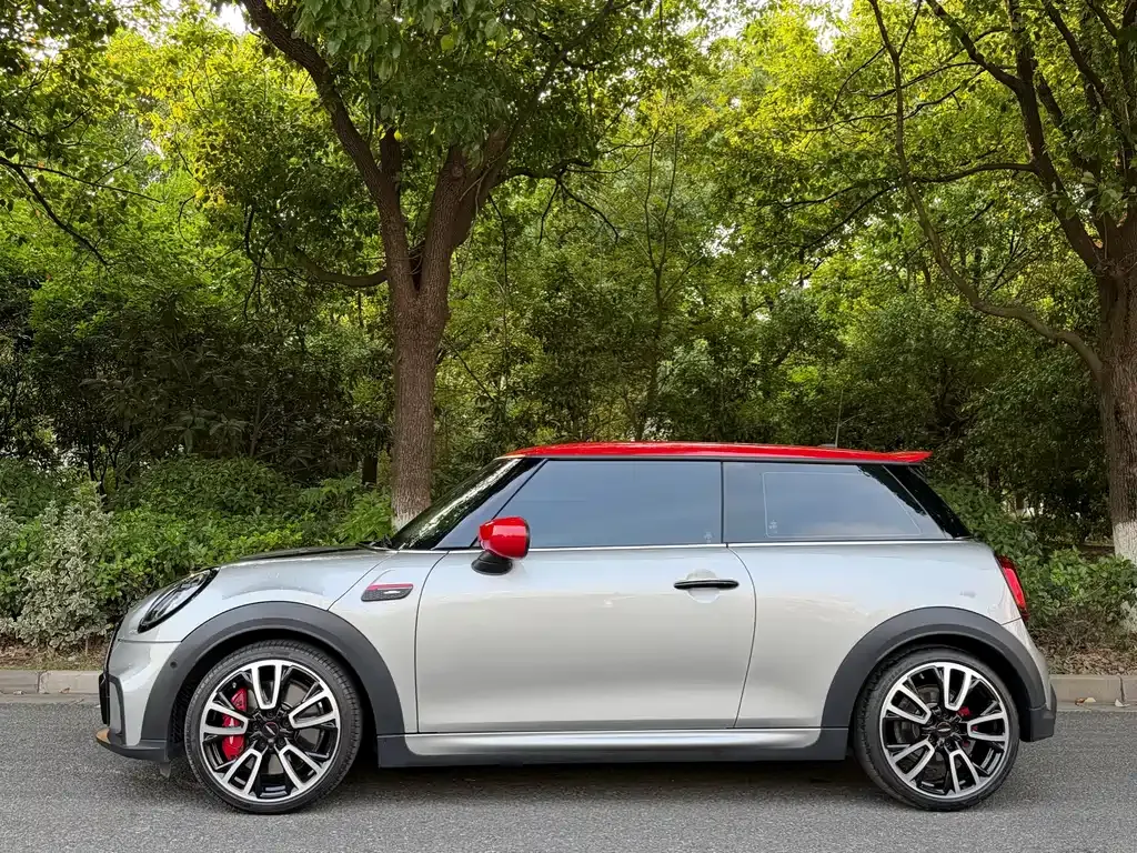 MINI JCW (John Cooper Works) — фото 10