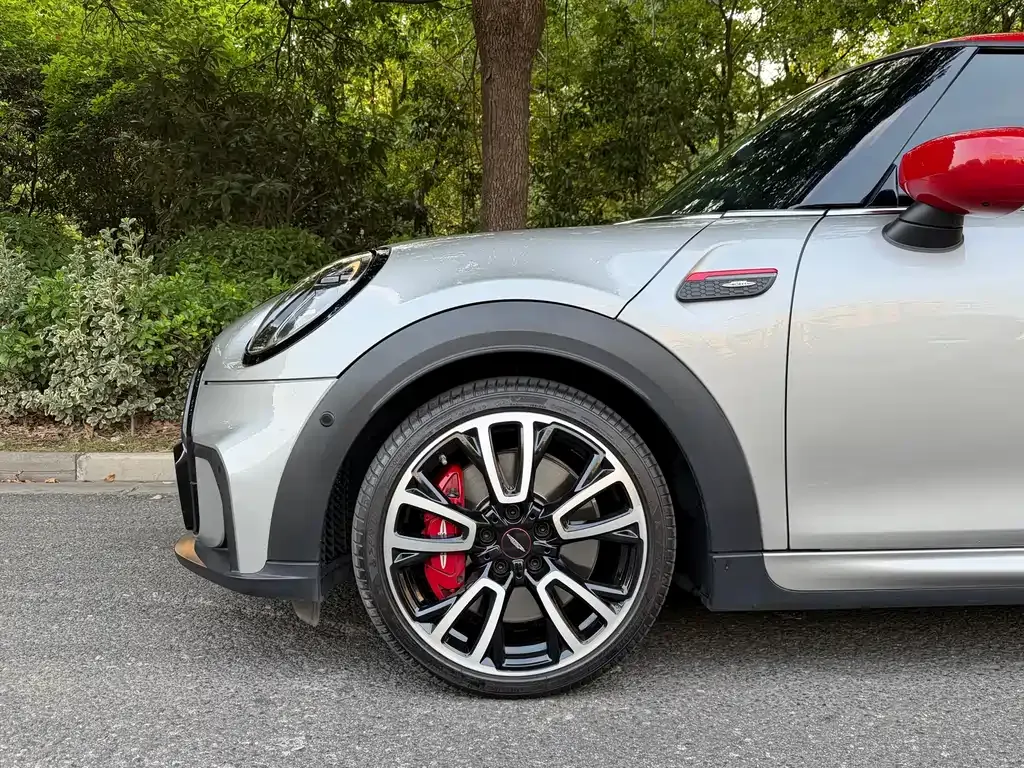 MINI JCW (John Cooper Works) — фото 4
