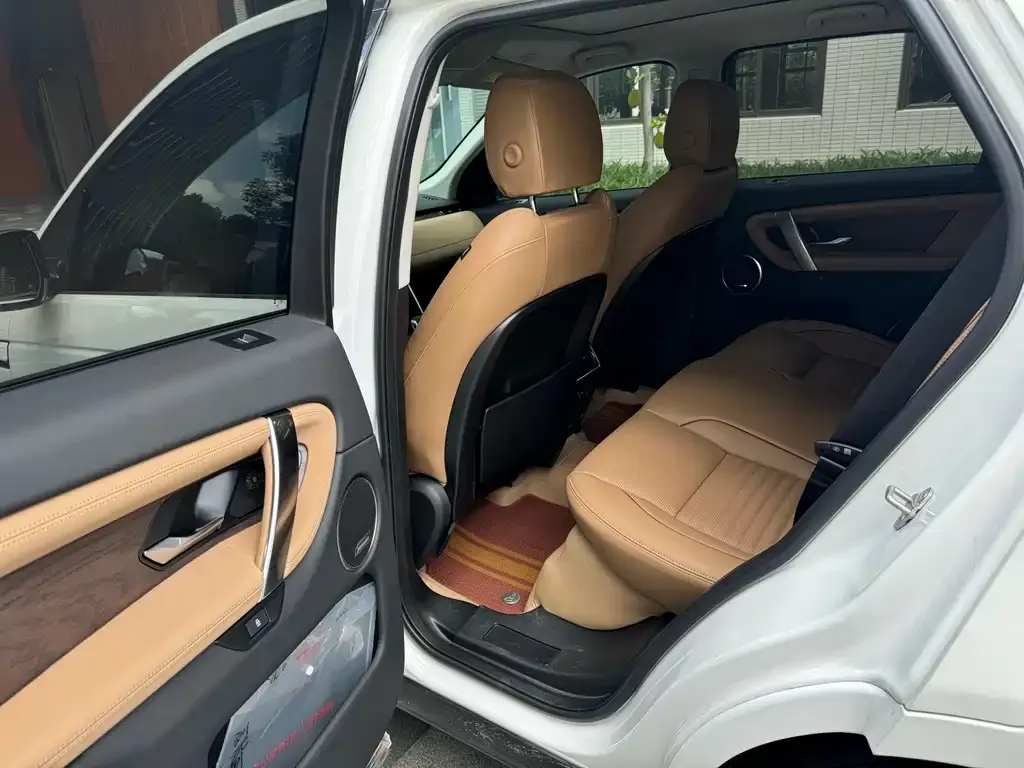 Land Rover Discovery Sport — фото 2