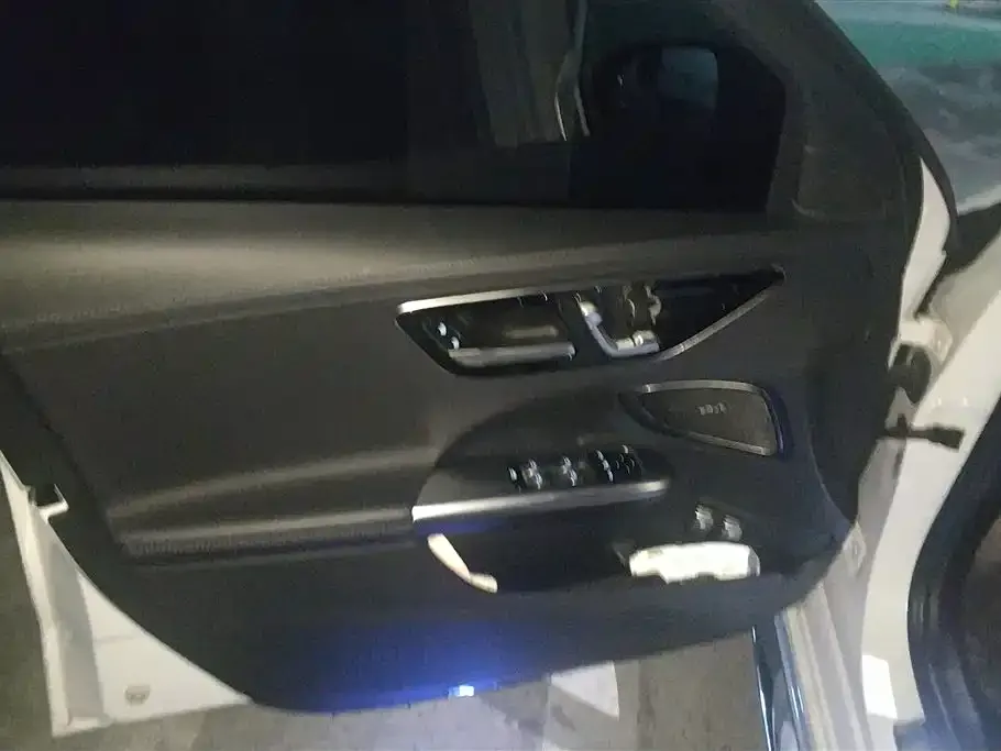 Mercedes-Benz C-Class New Energy 2023 из CN, фото 6