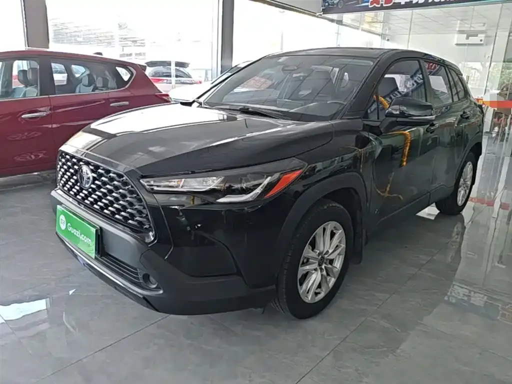 Toyota Corolla Cross — фото 1