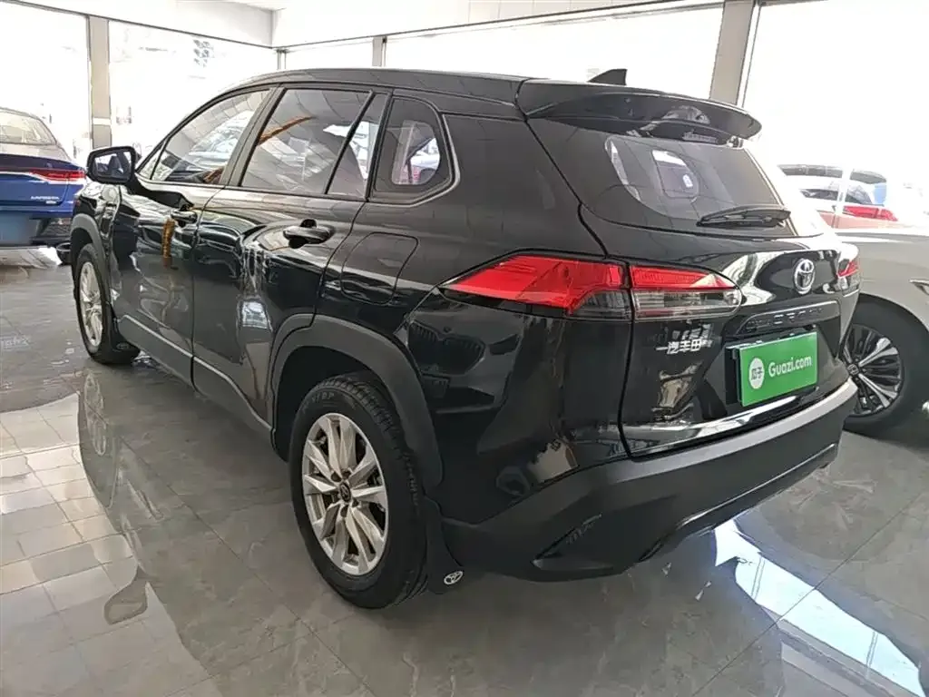 Toyota Corolla Cross — фото 9