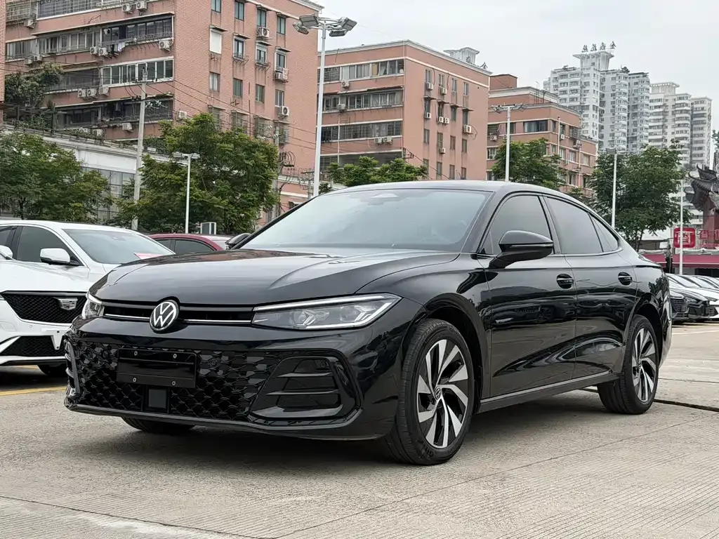 Volkswagen Passat — фото 1