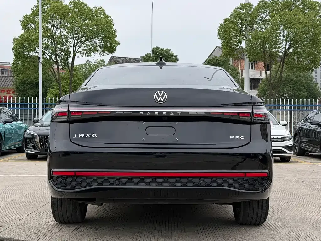 Volkswagen Passat — фото 4