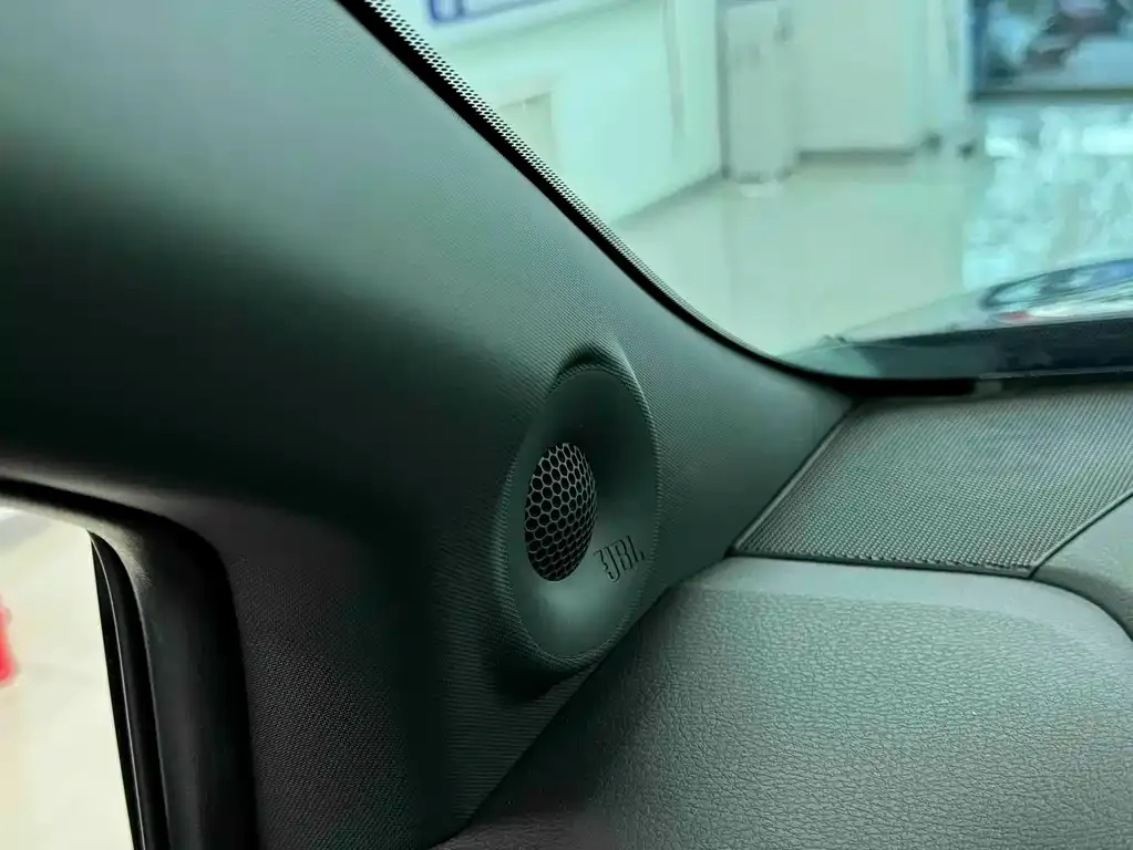 Toyota Sienna — фото 2