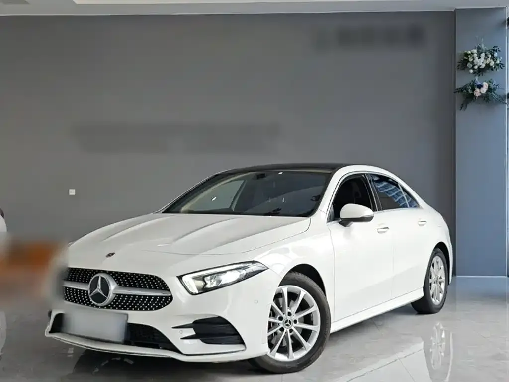 Mercedes-Benz A-Class — фото 1