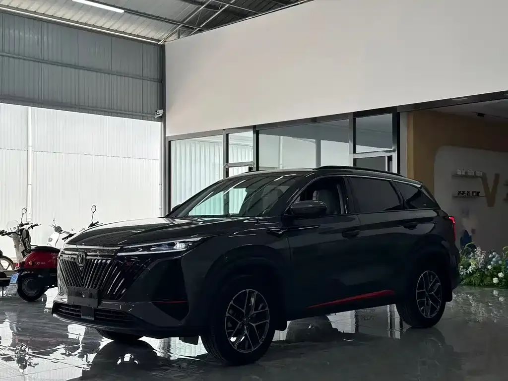 Changan CS75PLUS — фото 1