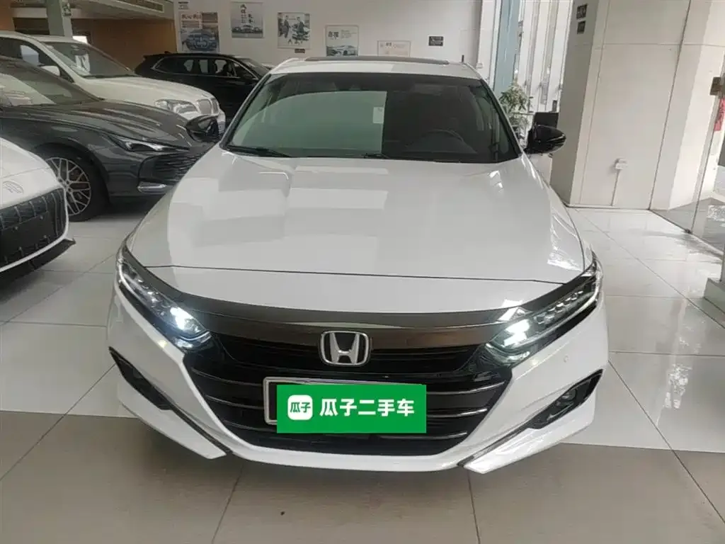 Honda Accord — фото 7