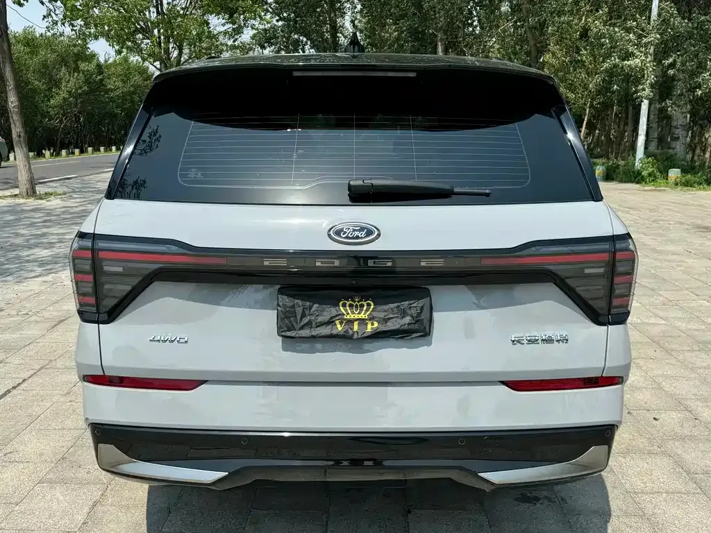 Ford Edge — фото 4