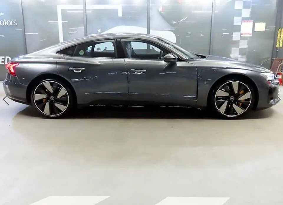 Audi e-tron GT 2022 из KR, фото 8