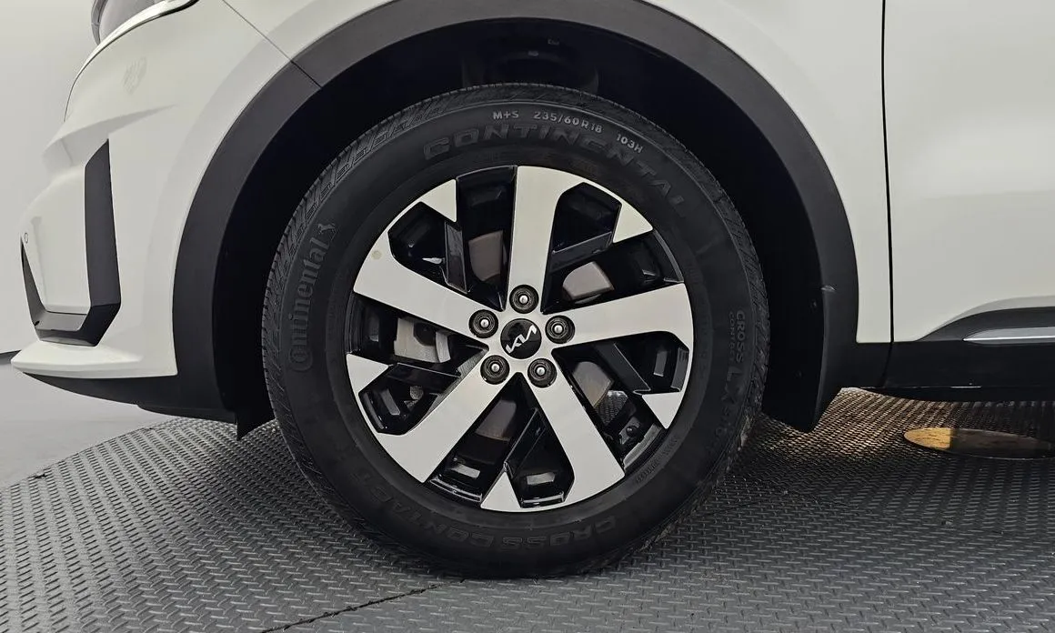 Kia Sorento — фото 5