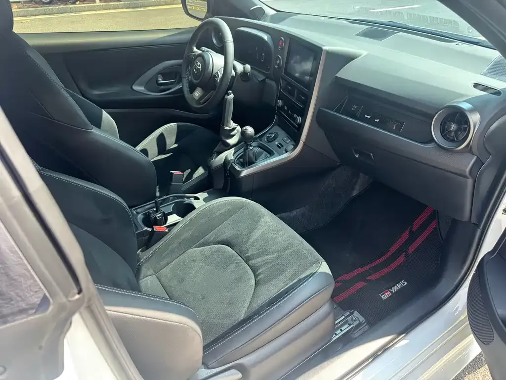 Toyota GR YARIS 2025 из CN, фото 2