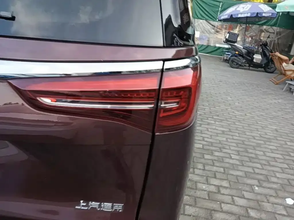 Buick GL8 2022 из CN, фото 2