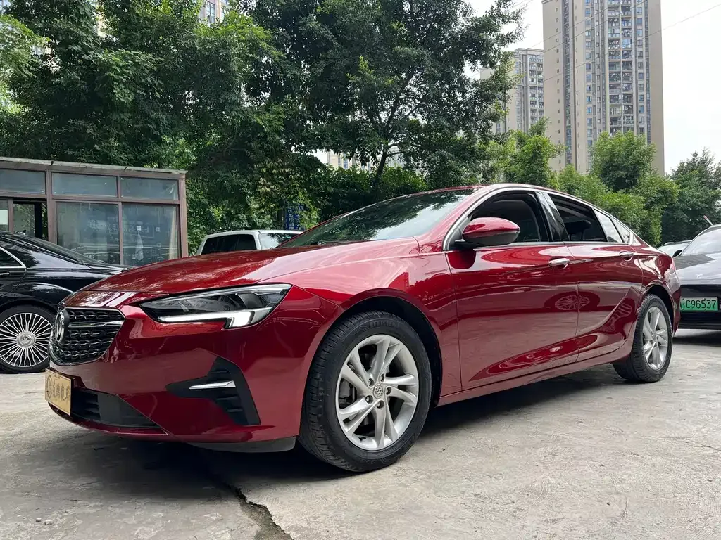 Buick Regal — фото 1