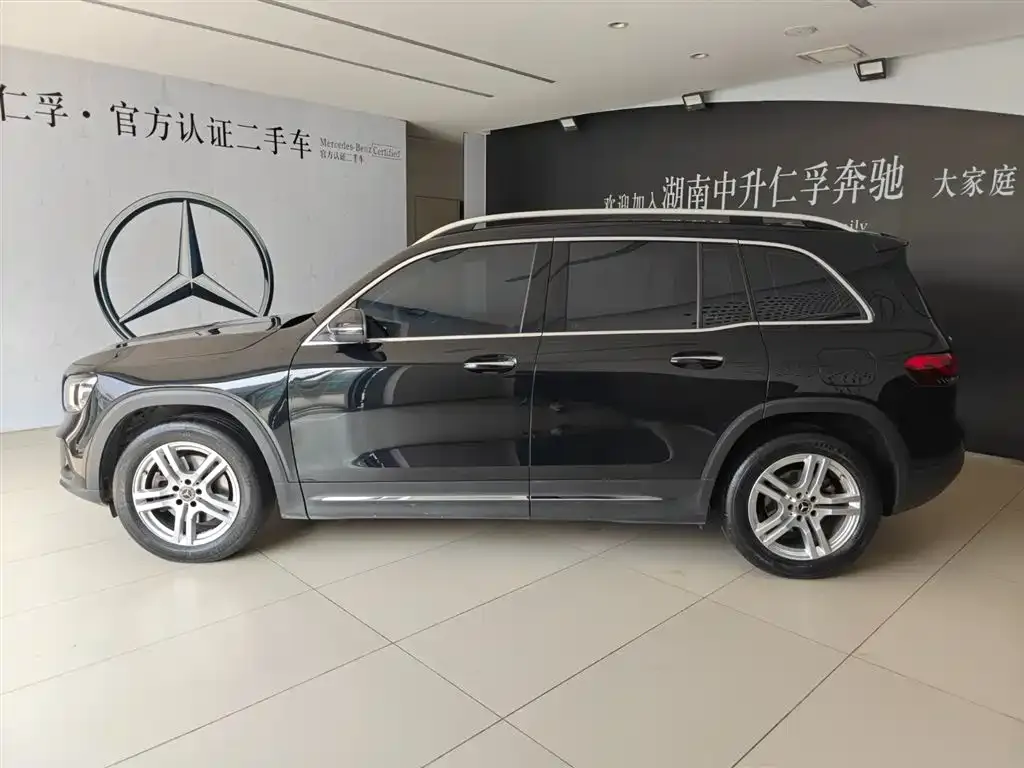 Mercedes-Benz GLB — фото 7