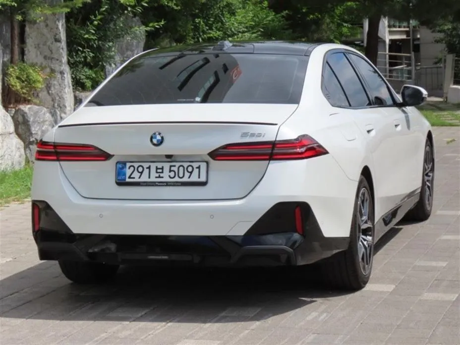 BMW 5-Series 2026 из KR, фото 5