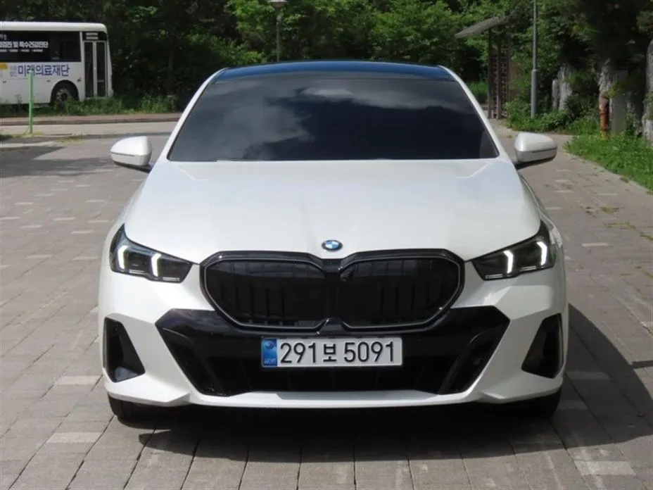 BMW 5-Series 2026 из KR, фото 10
