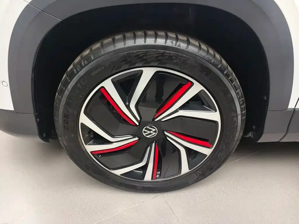 Volkswagen Tharu — фото 8