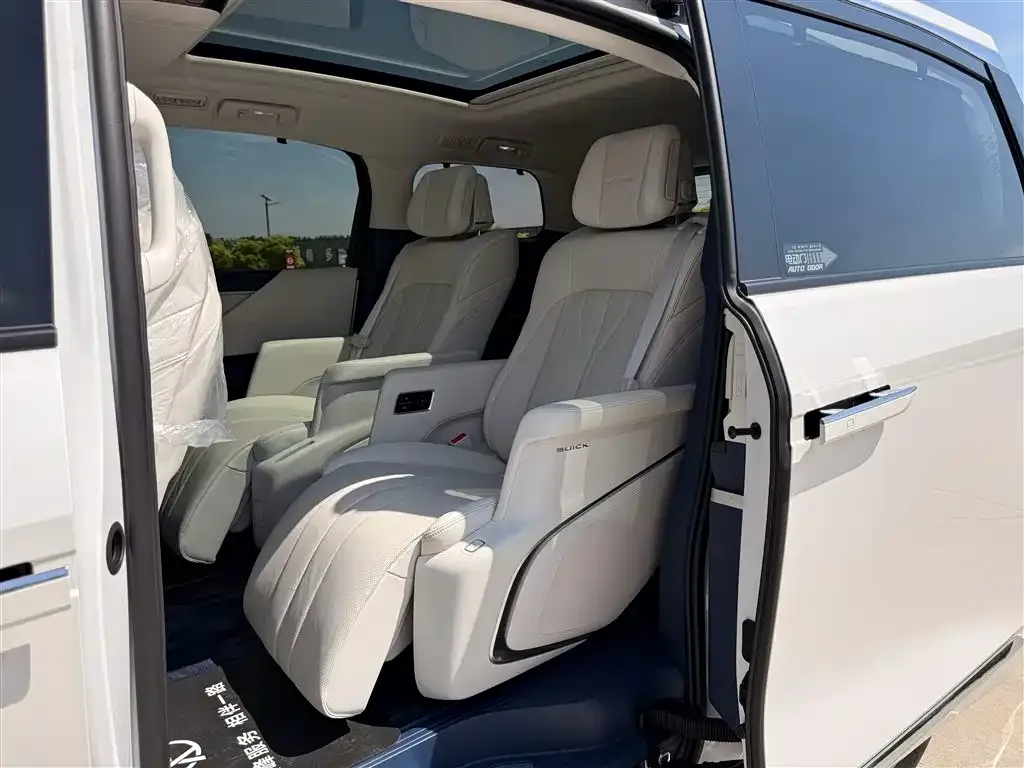 Buick GL8 Hybrid — фото 4