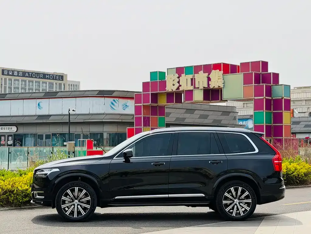 Volvo XC90 — фото 3
