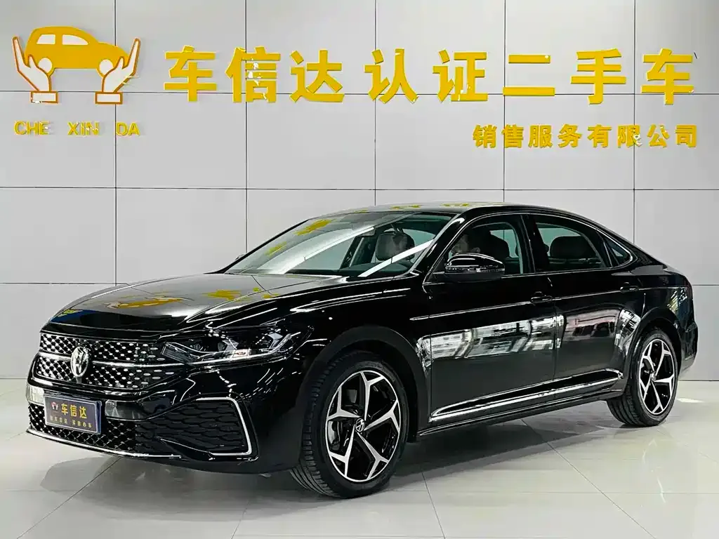 Volkswagen Passat — фото 1