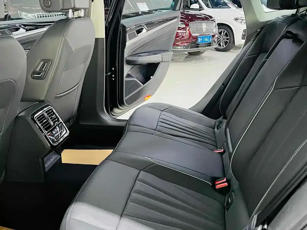 Volkswagen Passat — фото 2
