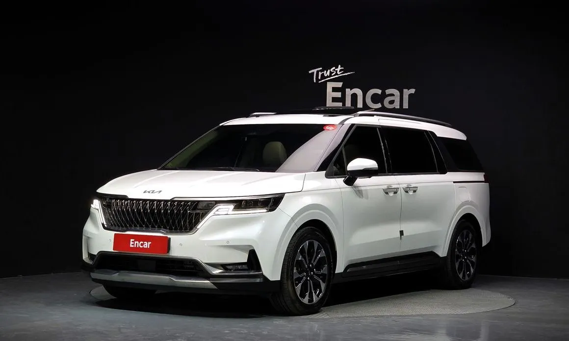 Kia Carnival — фото 1