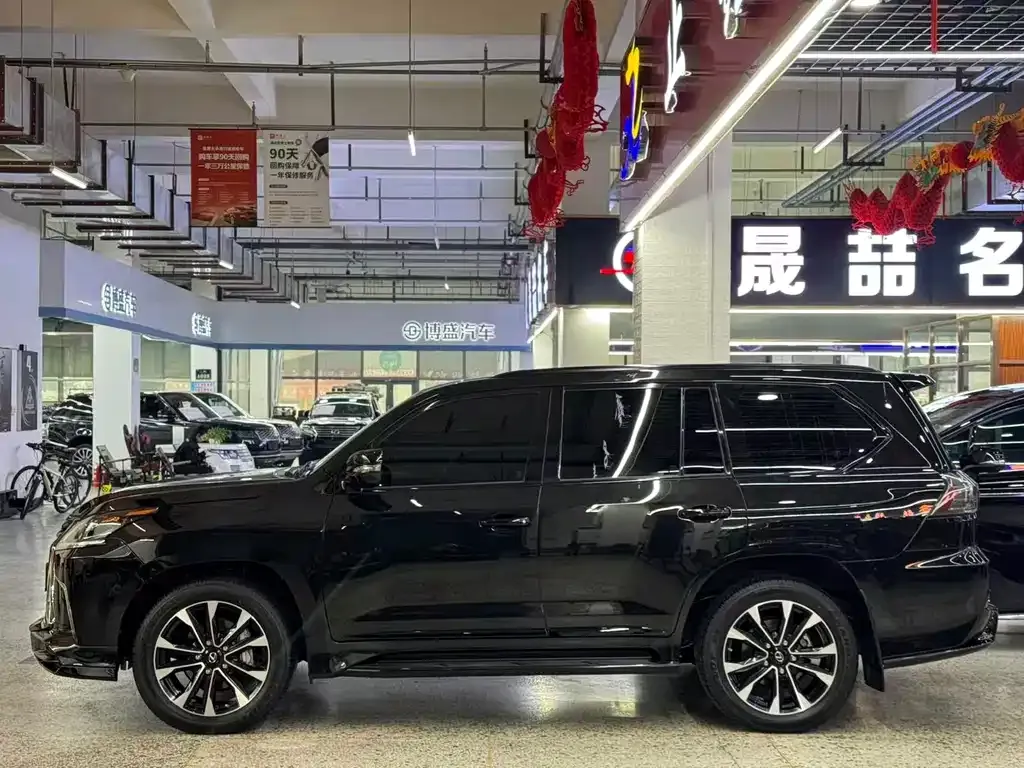 Lexus LX 2022 из CN, фото 10