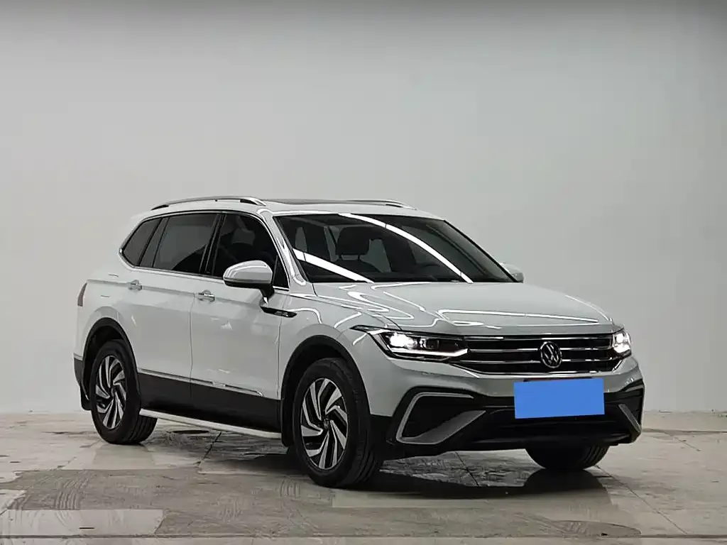 Volkswagen Tiguan L 2022 из CN, фото 2