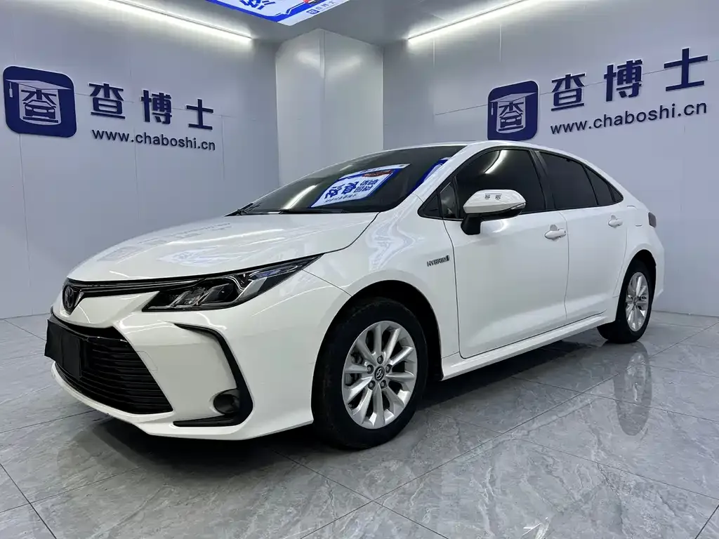 Toyota Corolla — фото 1