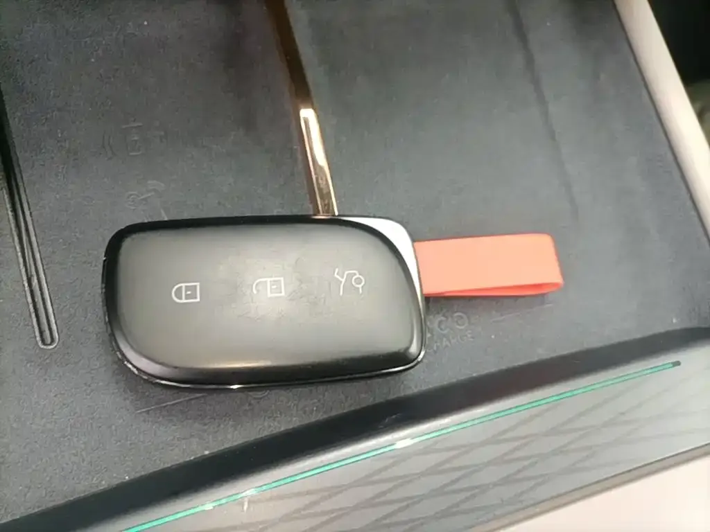 Lynk & Co Z10 2025 из CN, фото 2
