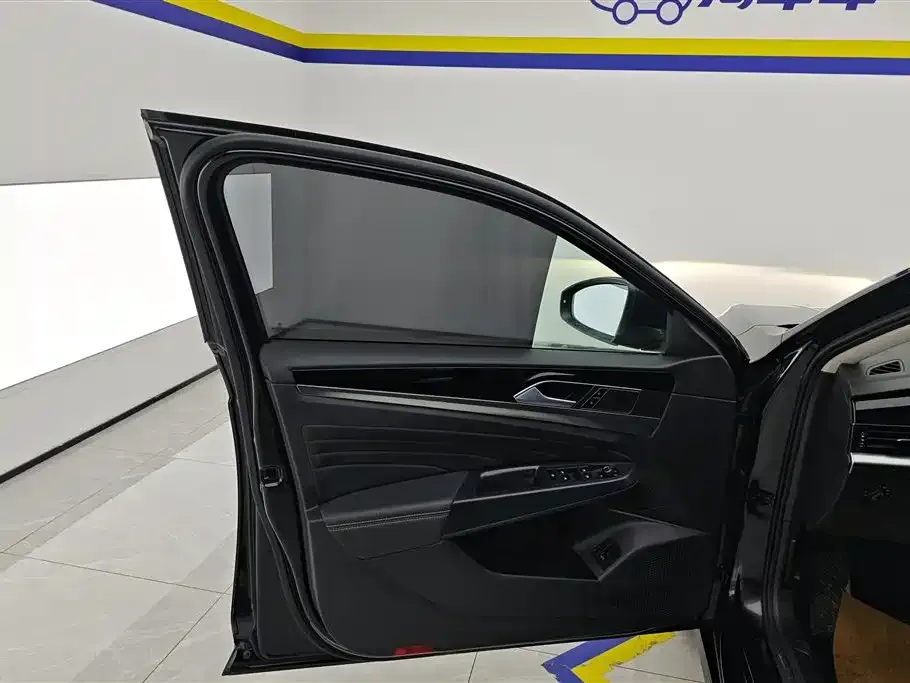 Volkswagen Passat — фото 7