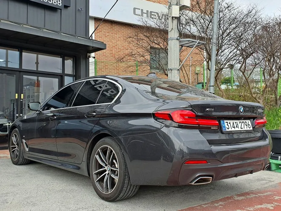BMW 5-Series 2021 из KR, фото 10