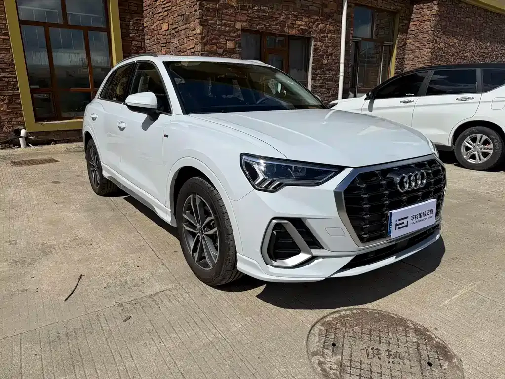 Audi Q3 — фото 7