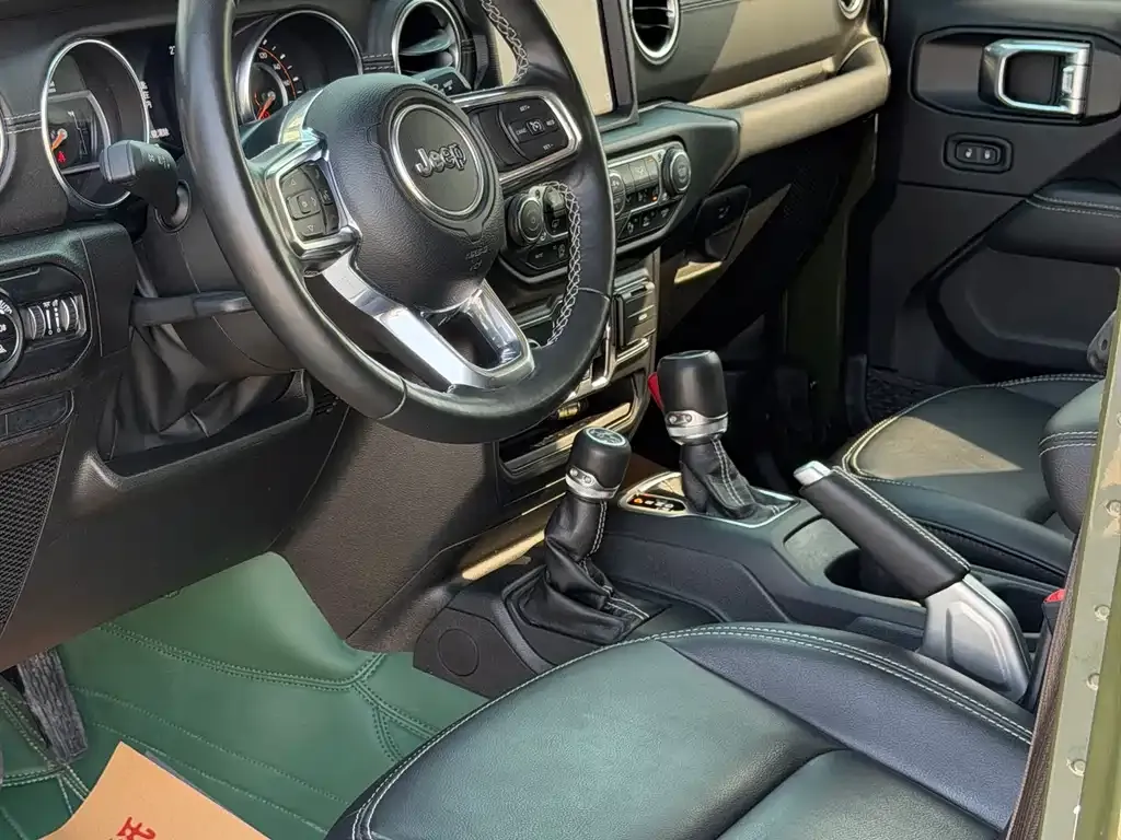 Jeep Gladiator 2023 из CN, фото 8