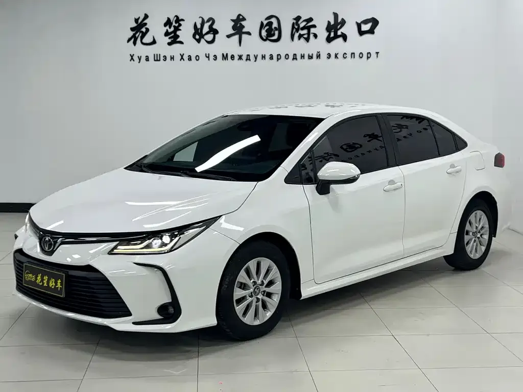 Toyota Corolla — фото 1